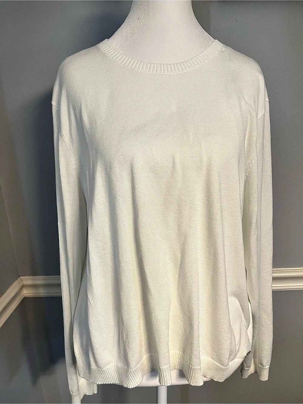 Crew Neck Sweater in off White Like New